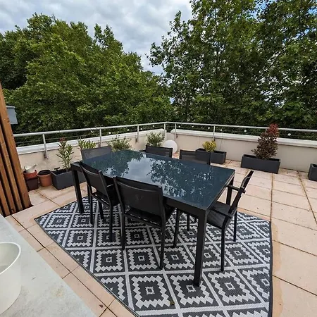 Magnifique Rooftop Centre Apartman *